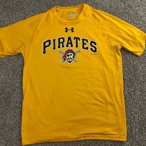 NWOT Under Armor Yellow Pirates T Shirt - Sz M